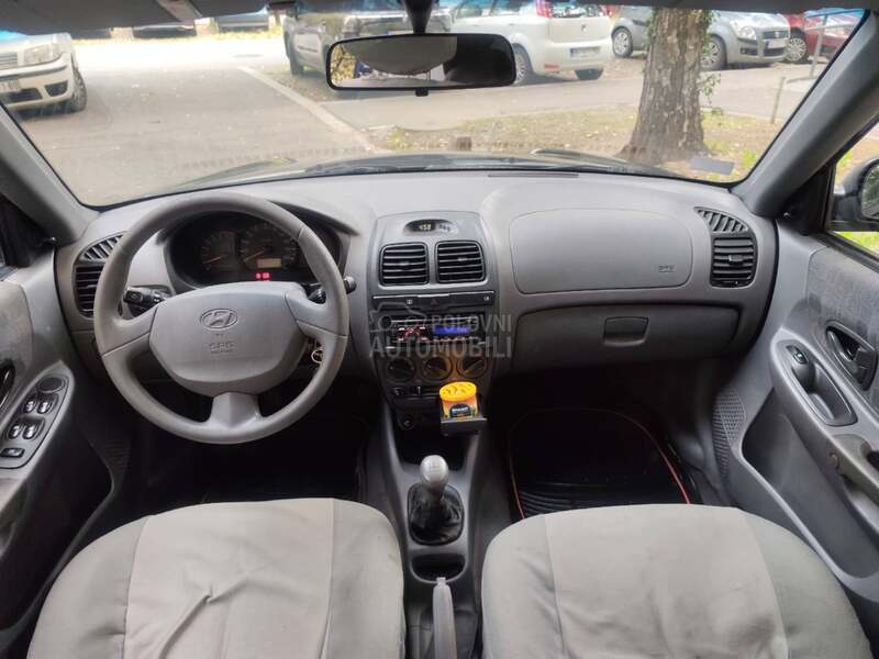Hyundai Accent 