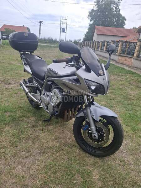 Yamaha fzs 1000 fazer