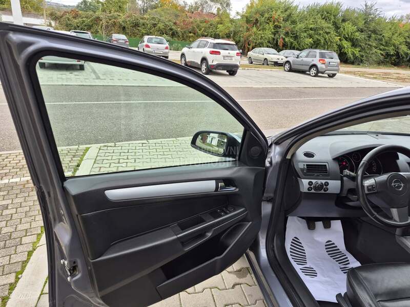 Opel Astra H FUUL COSMO /CH/