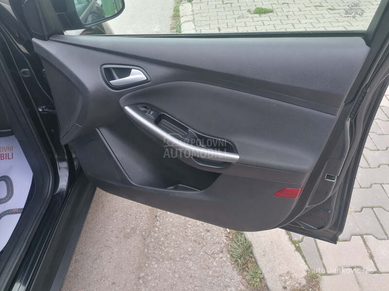 Ford Focus 1.0i TREND LINE CH