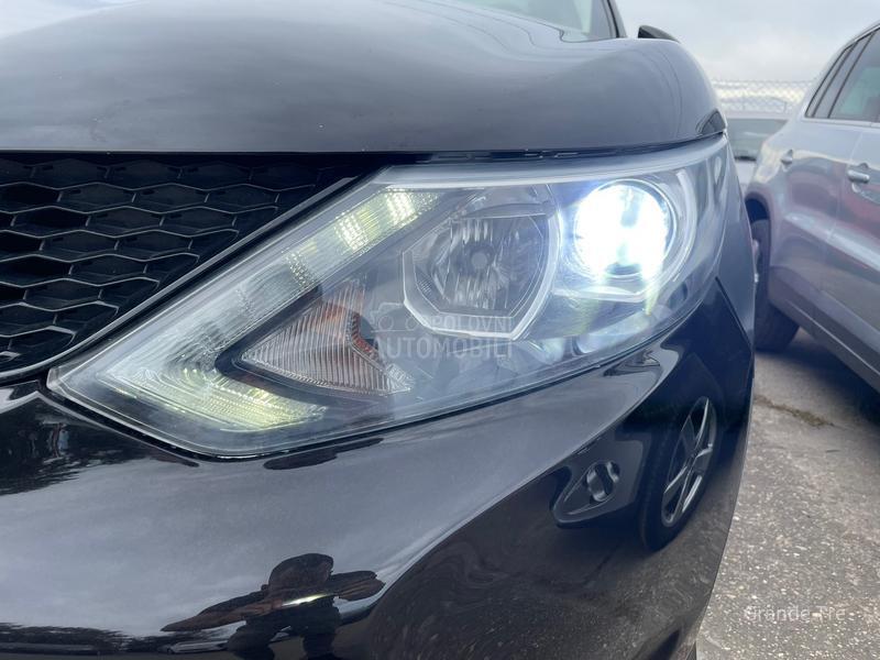 Nissan Qashqai 1.5 dci TEKNA Nissan Qashqai 1.5 dci TEKNA