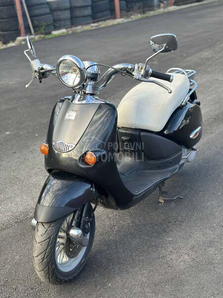 Aprilia Habana Custom gold