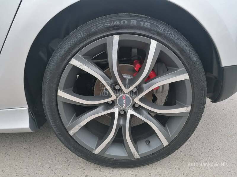 Renault Megane 2.0i SPORT LINE CH