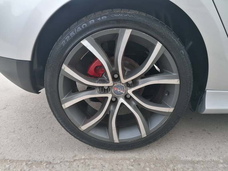 Renault Megane 2.0i SPORT LINE CH