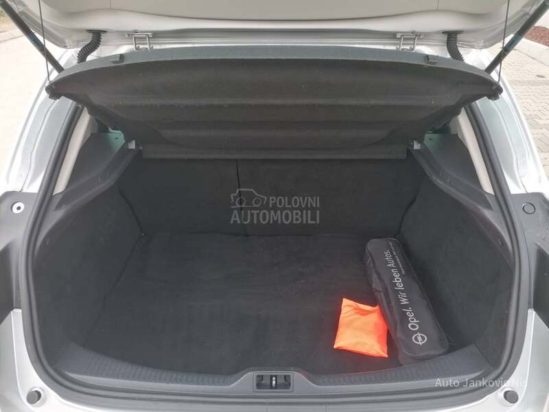 Renault Megane 2.0i SPORT LINE CH