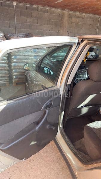 Ford Focus 1.6