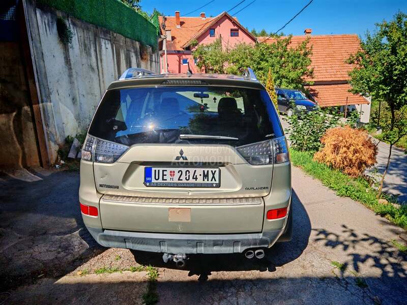 Mitsubishi Outlander 