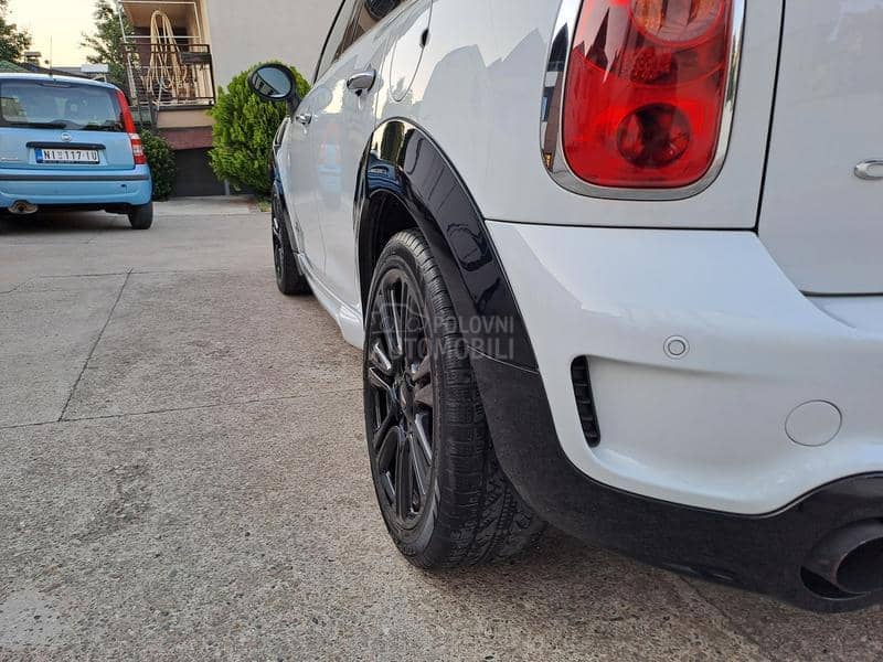 MINI John Cooper Works Countryman 218PS