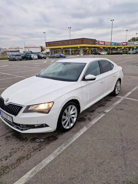 Škoda Superb 