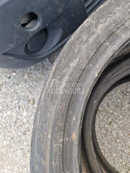 Bridgestone 285/40 R21 Letnja