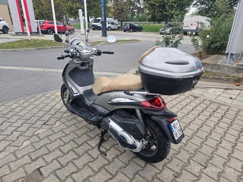 Piaggio BEVERLY 500