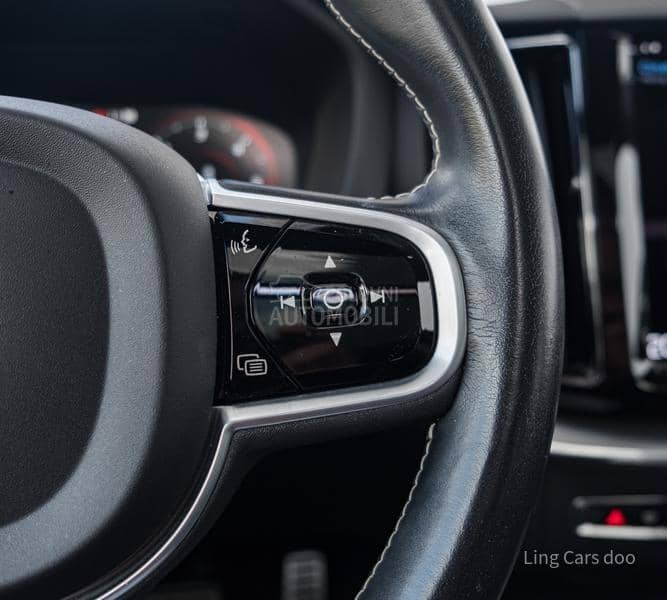 Volvo XC60 B4 AWD R-Design