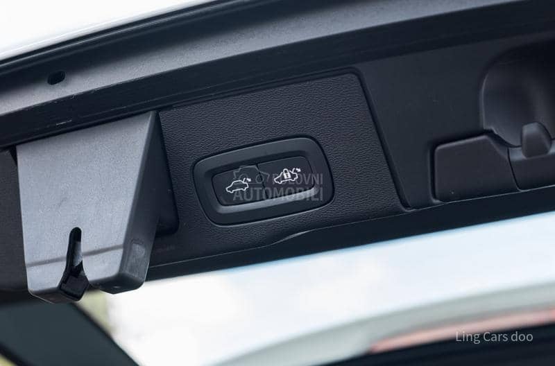 Volvo XC60 B4 AWD R-Design