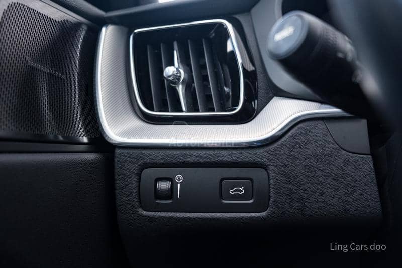 Volvo XC60 B4 AWD R-Design