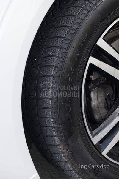 Volvo XC60 B4 AWD R-Design