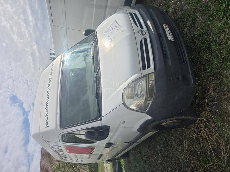 Nissan Interstar 2.5dci MAXI