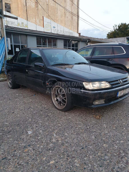 Peugeot 605 