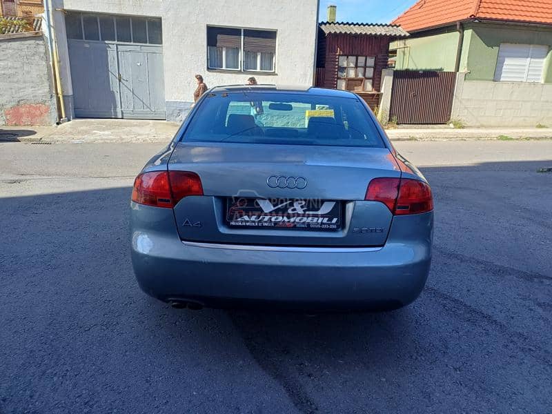 Audi A4 2.0 TDI/S-LINE/