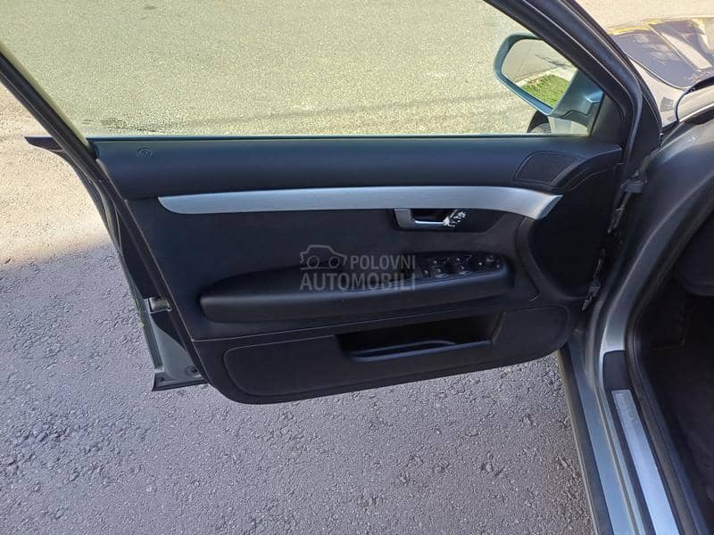 Audi A4 2.0 TDI/S-LINE/