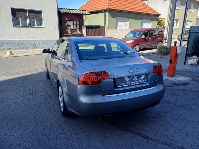 Audi A4 2.0 TDI/S-LINE/