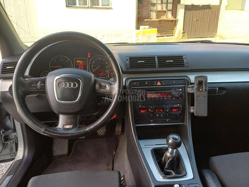Audi A4 2.0 TDI/S-LINE/