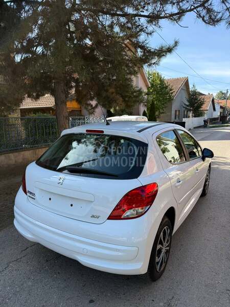 Peugeot 207 1.4b