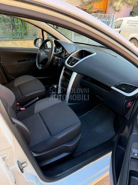 Peugeot 207 1.4b