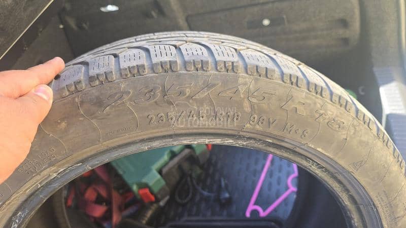 Pirelli 235/45 R18 Zimska