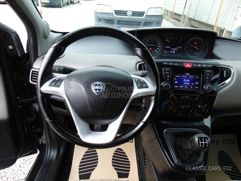 Lancia Ypsilon 1.2 TNG