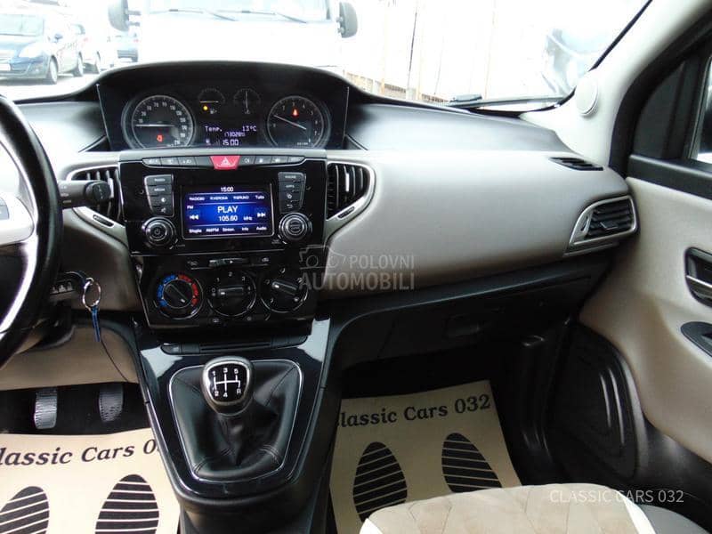 Lancia Ypsilon 1.2 TNG