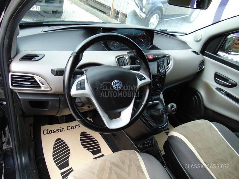 Lancia Ypsilon 1.2 TNG