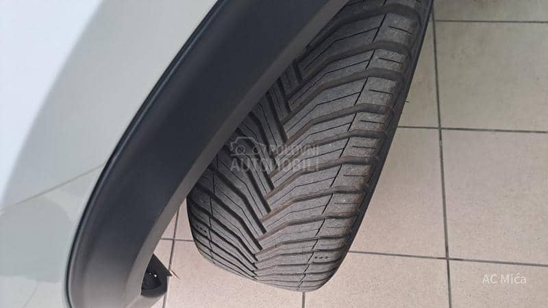 Peugeot 2008 1.5 BLU 8mm ALU LED