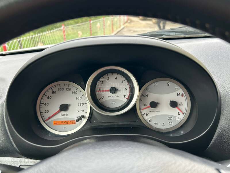 Toyota RAV 4 2.0d 4x4 FABRIKA