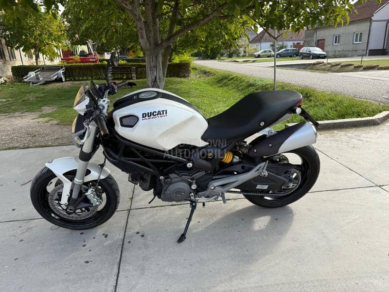 Ducati Monster 696 abs