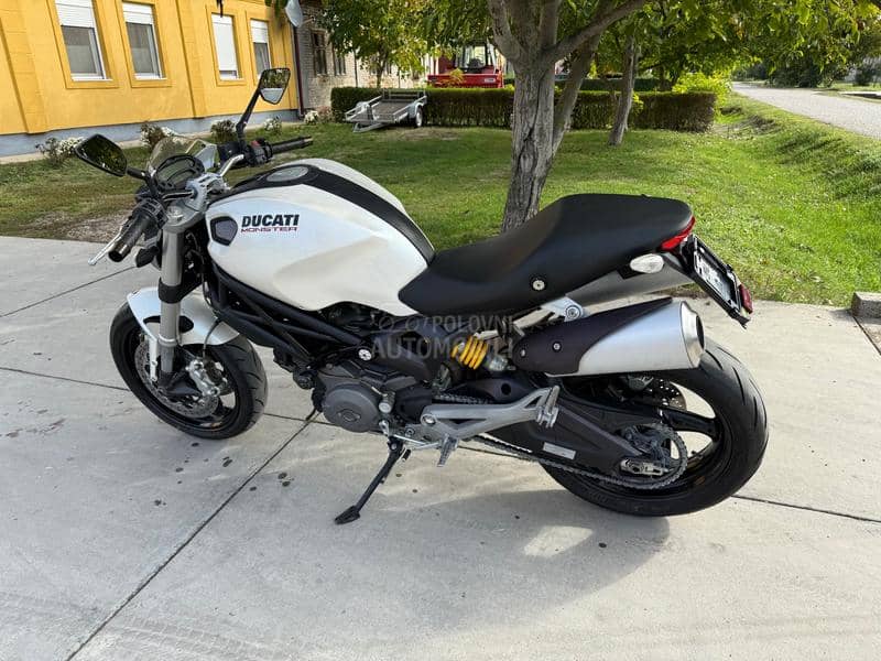 Ducati Monster 696 abs