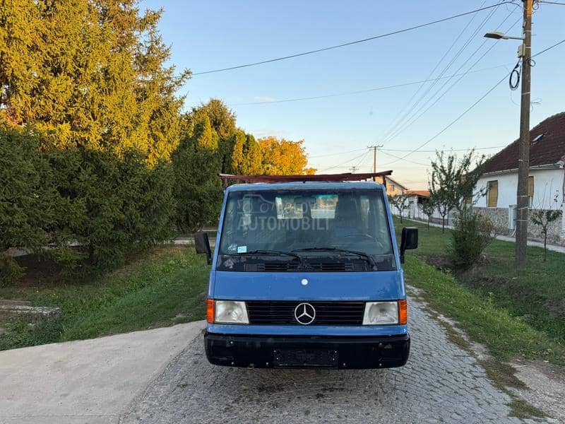 Mercedes Benz Mb100 