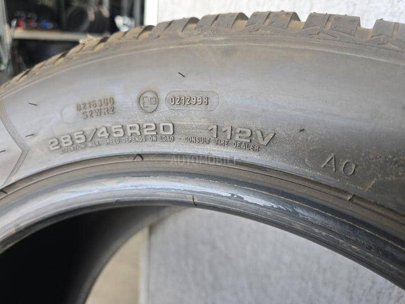 Goodyear 285/45 R20 Zimska