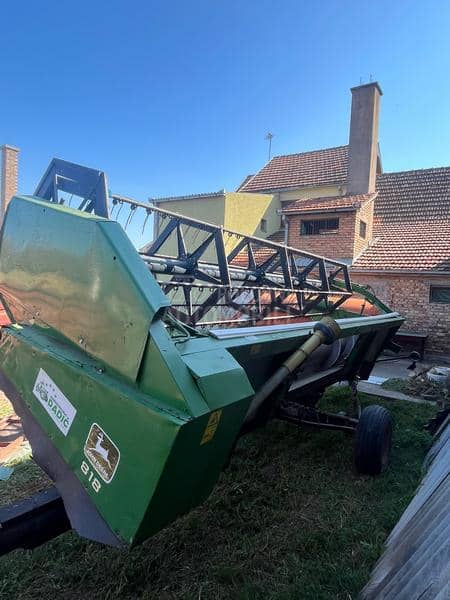 John Deere 2264