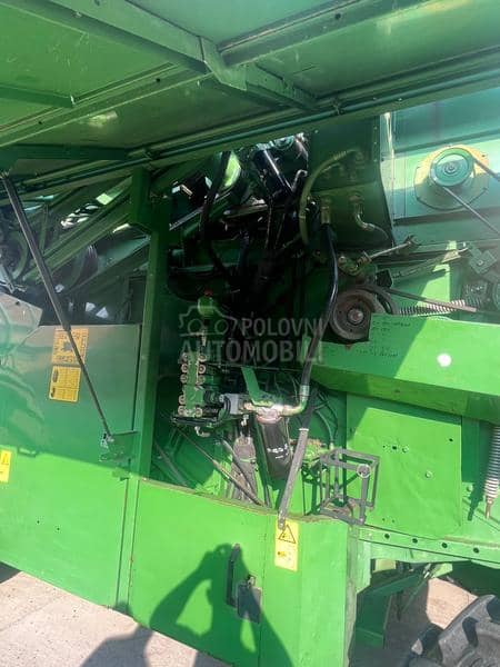 John Deere 2264