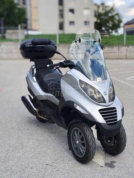 Piaggio MP3 400 očuvan