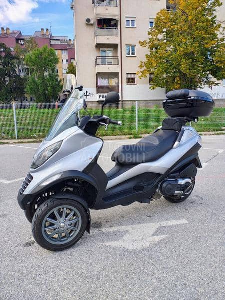 Piaggio MP3 400 očuvan