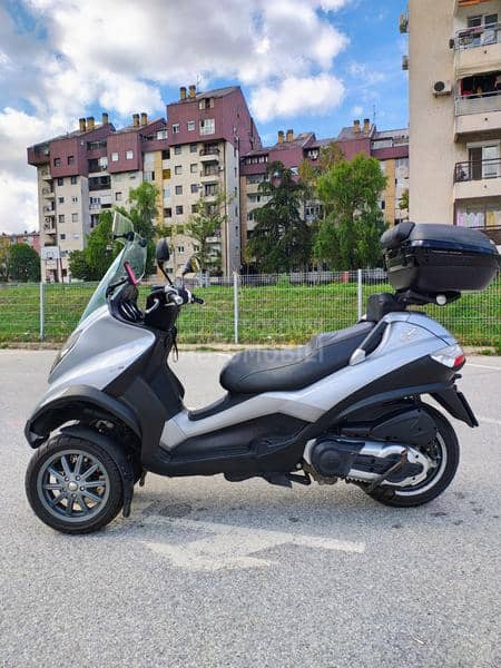Piaggio MP3 400 očuvan