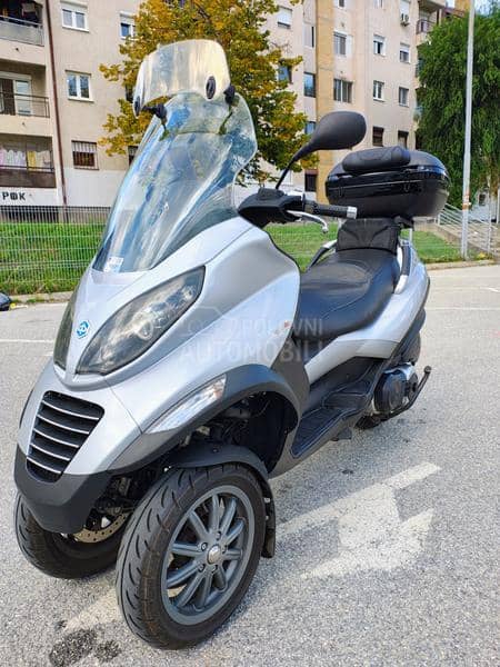 Piaggio MP3 400 očuvan
