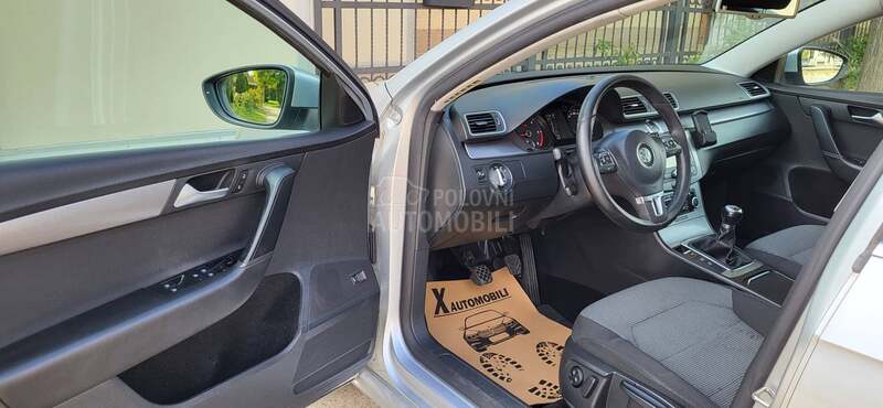 Volkswagen Passat B7 DIODA/XEN/NA.VI