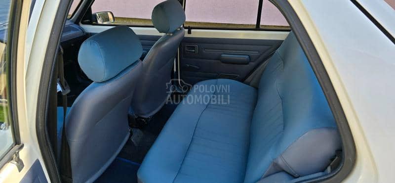 Peugeot 205 1.2cc, 49 hk