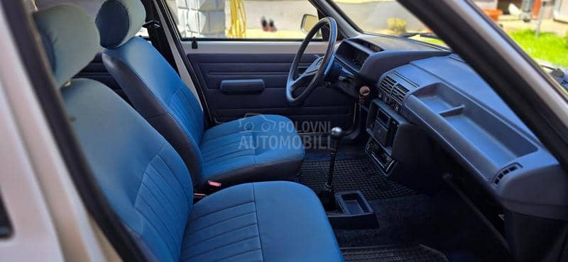 Peugeot 205 1.2cc, 49 hk