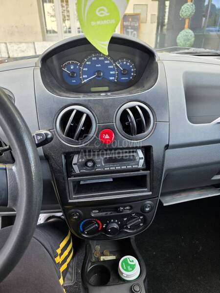 Chevrolet Spark 0.8