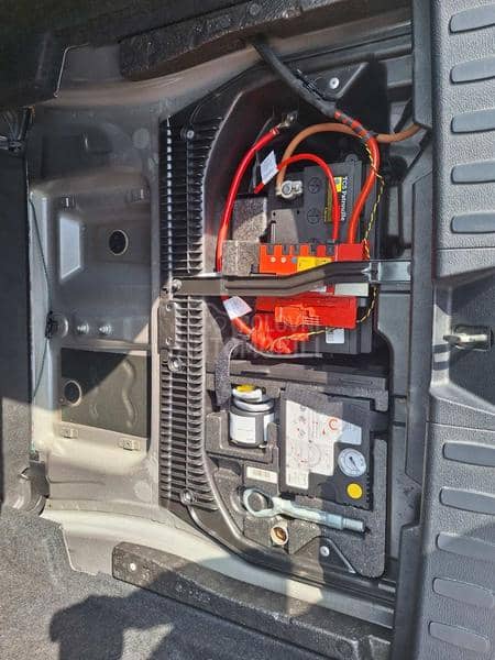 BMW X1 Sdrive18i benc Svajc