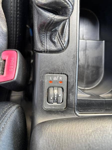 Subaru Legacy 2.0R AWD