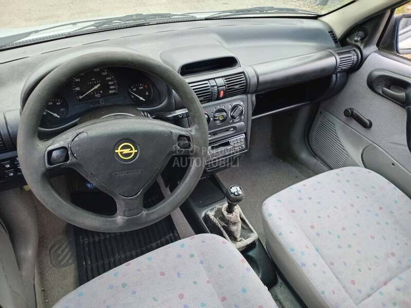 Opel Corsa B 